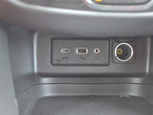Used 2024 Chevrolet Equinox LT AWD/4WD image 31