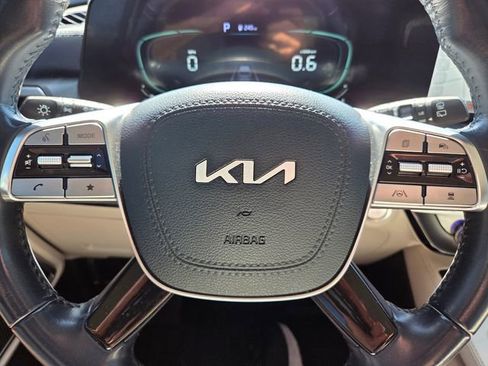 Used 2023 Kia Telluride EX w/ EX Captain's Chair Package image 34