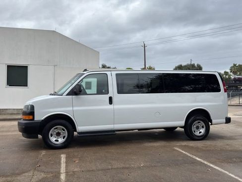 Used 2023 Chevrolet Express 3500 LS image 3
