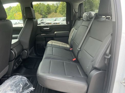 New 2024 GMC Sierra 2500 Pro w/ Convenience Package RWD image 11