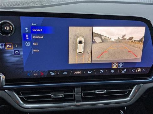 New 2026 Chevrolet Equinox EV LT image 15