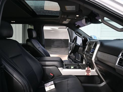 Used 2018 Ford F350 Lariat w/ Lariat Ultimate Package AWD/4WD image 17