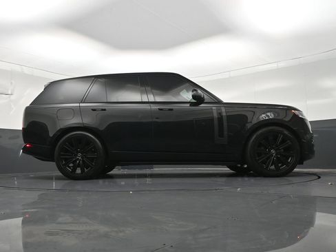 Used 2025 Land Rover Range Rover SE AWD/4WD image 28
