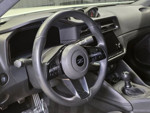 Used 2023 Nissan Z w/ Floor Mat Package (L93) RWD image 20