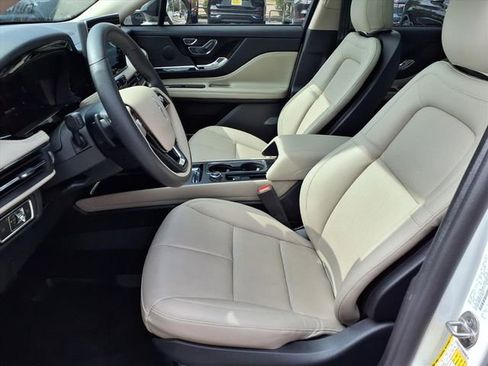 New 2026 Lincoln Corsair Grand Touring w/ Jet Appearance Package AWD/4WD image 7