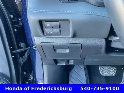 Used 2022 Toyota Highlander XLE AWD/4WD image 42