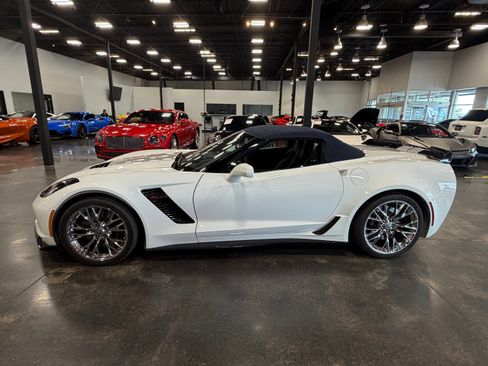 Used 2016 Chevrolet Corvette Z06 w/ 3LZ Preferred Equipment Group RWD image 6