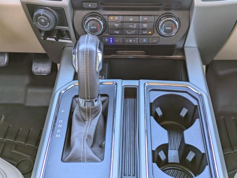 Used 2018 Ford F150 Lariat image 15