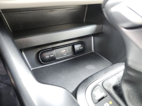 Used 2025 Kia Soul LX w/ LX Technology Package image 6