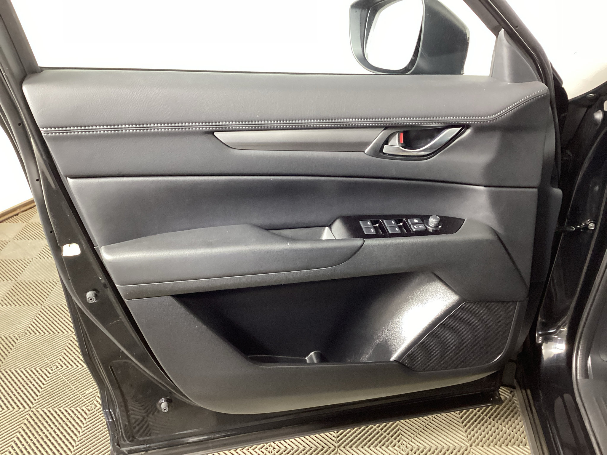 Used 2025 MAZDA CX-5 AWD 2.5 S w/ Preferred Package image 17