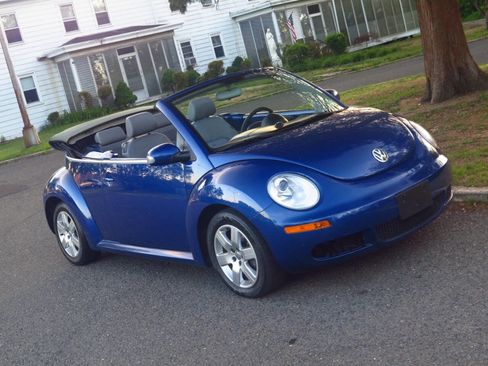Used 2007 Volkswagen Beetle Convertible w/ Package 1 FWD image 24