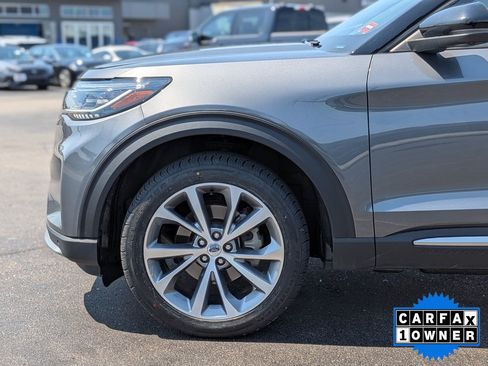 Certified 2025 Ford Explorer Platinum w/ Ultimate Package AWD/4WD image 8