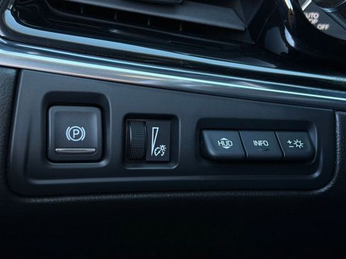 Used 2020 Cadillac XT6 Premium Luxury image 18