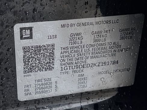 Used 2019 GMC Sierra 1500 SLT w/ SLT Premium Plus Package AWD/4WD image 10