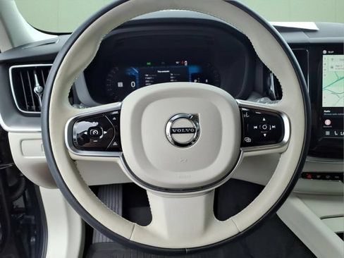 Used 2025 Volvo XC60 B5 Core w/ Protection Package Premier AWD/4WD image 24