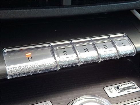 Certified 2025 Lincoln Nautilus Reserve image 15