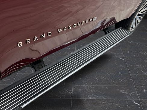 Used 2022 Jeep Grand Wagoneer Series III w/ Rear Seat Video Group 1 AWD/4WD image 47