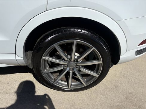 Used 2018 Audi Q3 2.0T Premium Plus w/ Premium Plus Package image 35