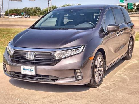 Used 2023 Honda Odyssey EX-L image 2