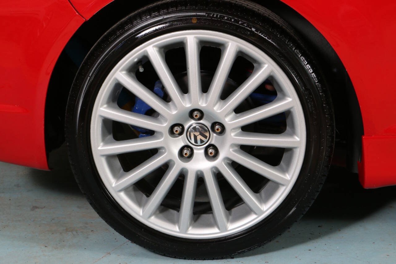 Used 2004 Volkswagen R32 AWD/4WD image 17
