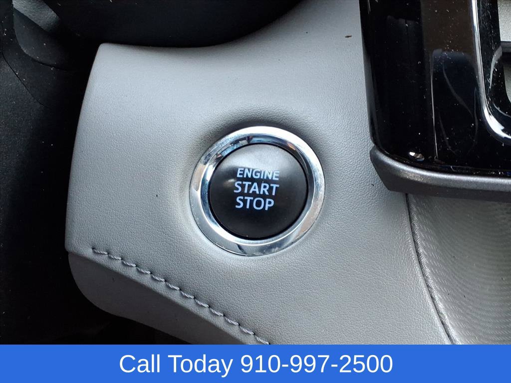 Used 2022 Toyota Highlander L FWD image 16