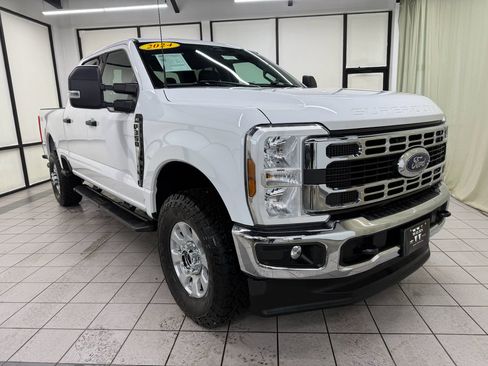 Used 2024 Ford F350 XLT AWD/4WD image 2