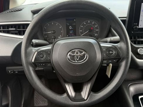 Used 2023 Toyota Corolla LE FWD image 10