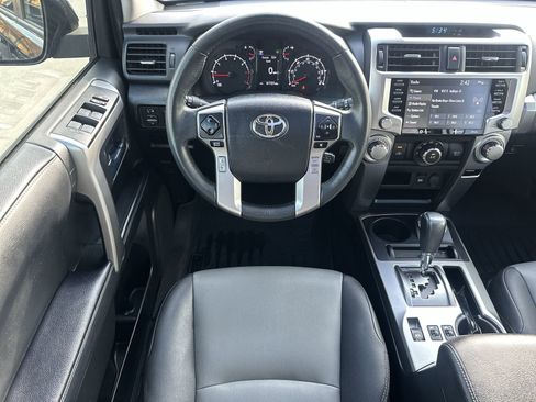 Used 2022 Toyota 4Runner SR5 Premium image 17