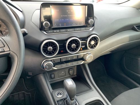 Used 2025 Nissan Sentra S image 17