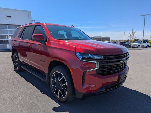 Used 2024 Chevrolet Tahoe RST w/ Sport Performance Package image 3