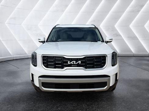 Used 2025 Kia Telluride S FWD image 2