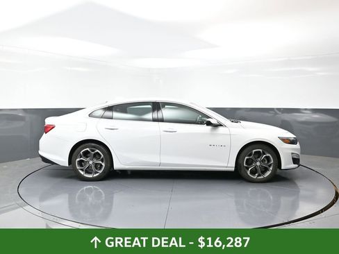 Used 2023 Chevrolet Malibu LT image 2