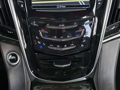 Used 2018 Cadillac Escalade Platinum AWD/4WD image 16