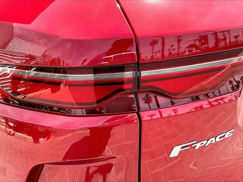 Certified 2022 Jaguar F-PACE SVR AWD/4WD image 30