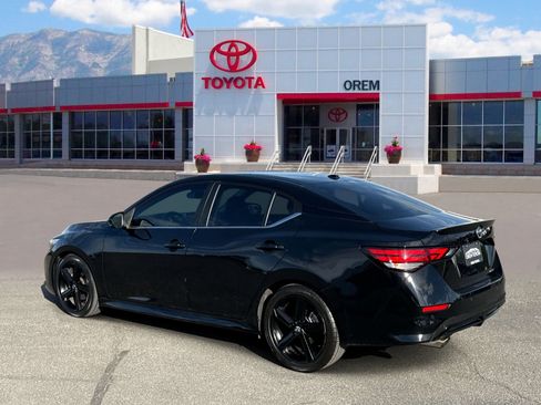 Used 2022 Nissan Sentra SR w/ Midnight Edition FWD image 5
