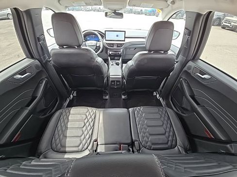 Certified 2023 Ford Escape Platinum w/ Premium Technology Package AWD/4WD image 40