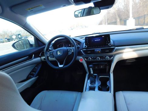 Used 2018 Honda Accord LX image 3