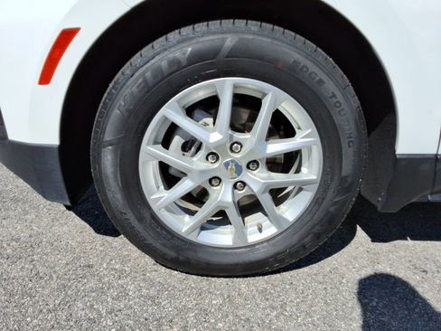 Certified 2024 Chevrolet Equinox LS image 10