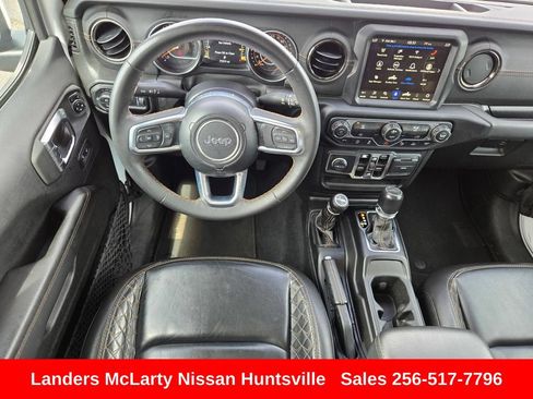 Used 2023 Jeep Gladiator Overland AWD/4WD image 15