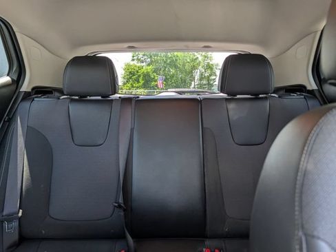Used 2023 Buick Encore GX Preferred FWD image 17