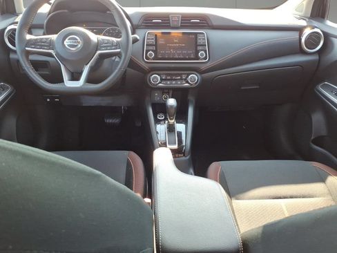 Used 2021 Nissan Versa SR w/ Convenience Package FWD image 10
