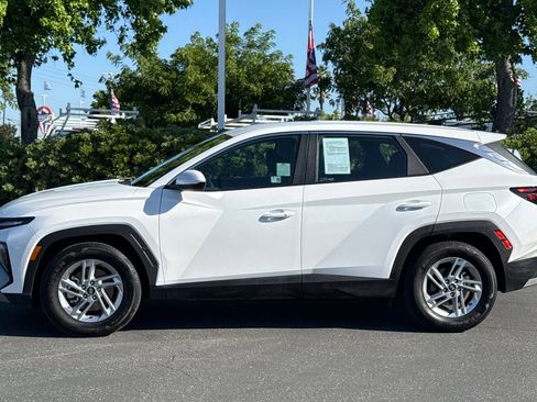 Used 2025 Hyundai Tucson SE FWD image 7
