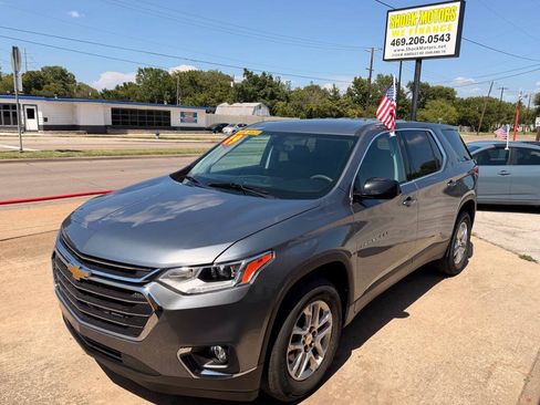 Used 2019 Chevrolet Traverse LS FWD image 1