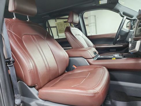 Used 2022 Ford Expedition Limited RWD image 47