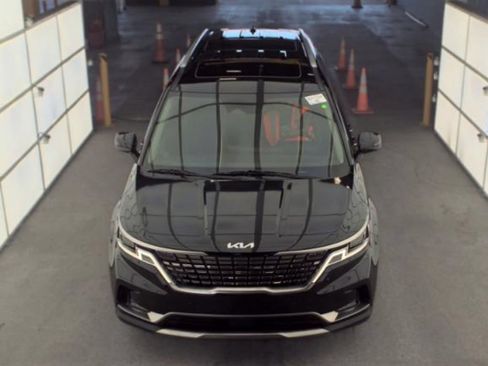 Used 2024 Kia Carnival SX Prestige FWD image 3