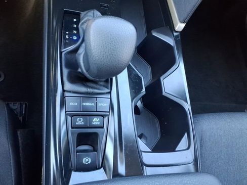 Used 2025 Toyota Camry LE FWD image 44