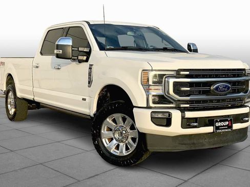 Used 2022 Ford F350 Platinum image 2