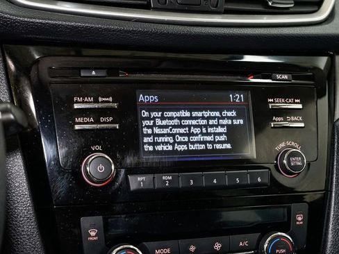 Used 2015 Nissan Rogue SV image 15