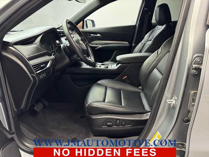 Used 2023 Cadillac XT4 Premium Luxury FWD image 12