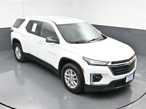 Used 2022 Chevrolet Traverse LS FWD image 23